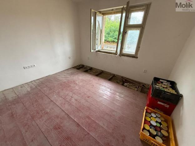 Prodej pozemku pro bydlení, Lišany, 2081 m2