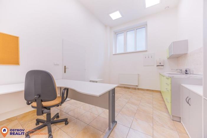 Pronájem ordinace, Olomouc, Dukelská, 116 m2