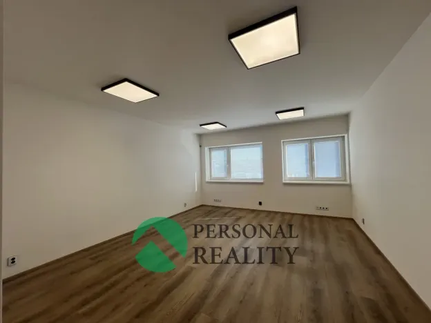 Pronájem skladu, Herink, Hlavní, 1890 m2