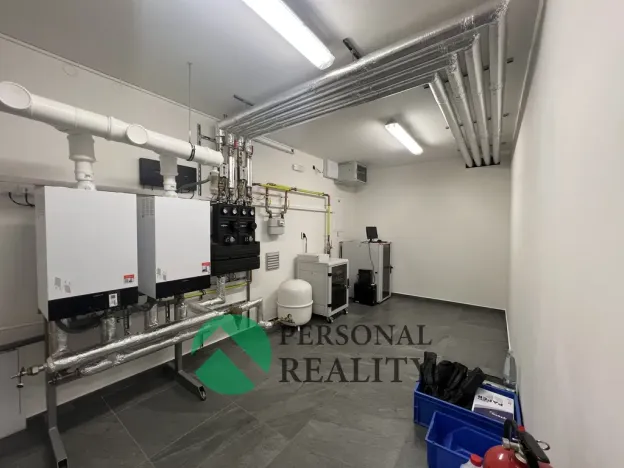 Pronájem skladu, Herink, Hlavní, 1890 m2