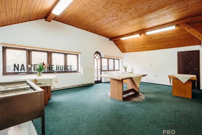 Prodej restaurace, Hodonín, Brandlova, 500 m2