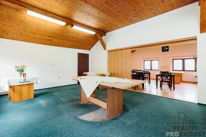 Prodej restaurace, Hodonín, Brandlova, 500 m2