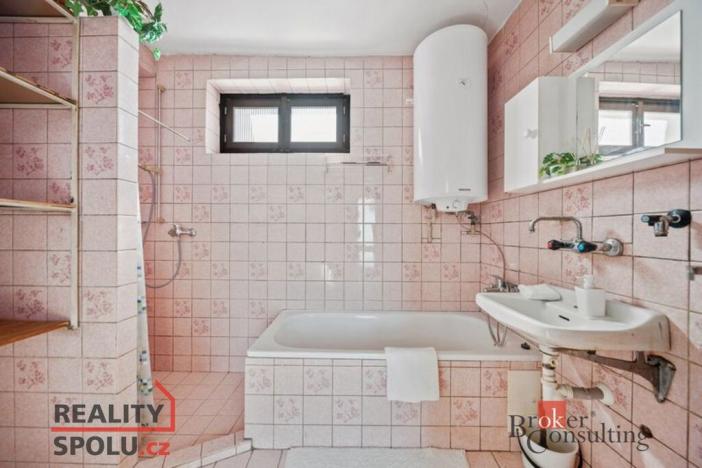 Prodej rodinného domu, Dubenec, 200 m2