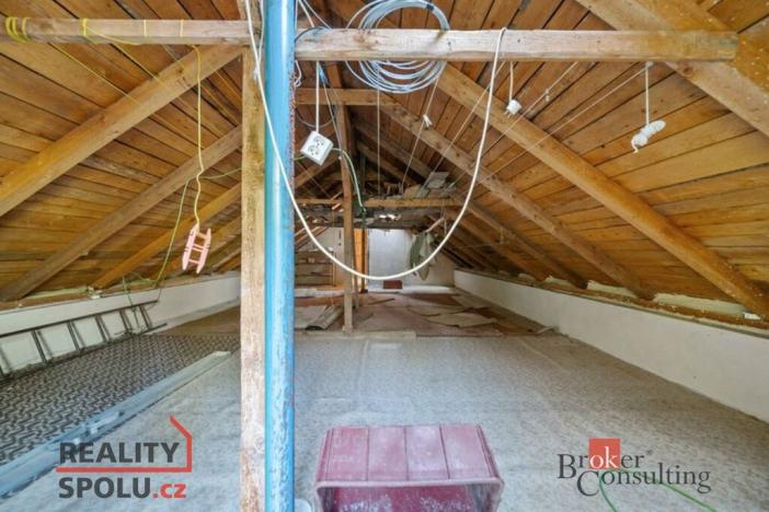 Prodej rodinného domu, Dubenec, 200 m2