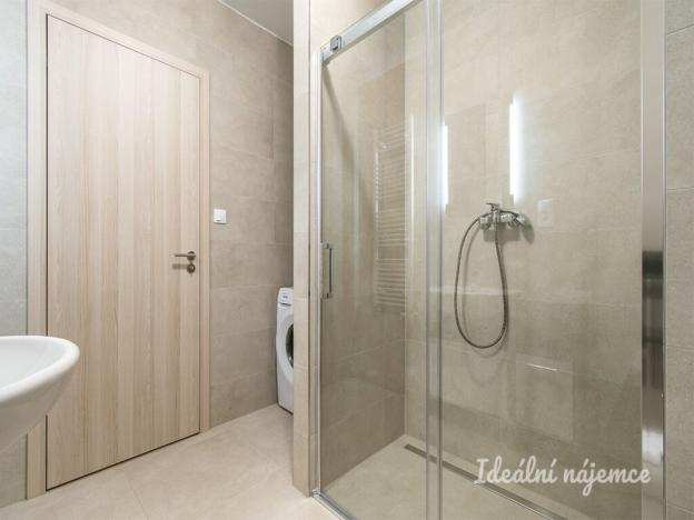 Pronájem bytu 1+kk, Praha - Střížkov, Roudnická, 38 m2