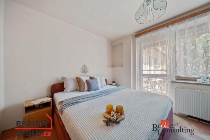 Prodej rodinného domu, Dubenec, 500 m2