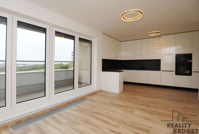 Pronájem bytu 2+kk, Praha - Záběhlice, Klapálkova, 82 m2