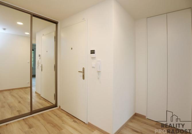 Pronájem bytu 3+kk, Praha - Záběhlice, Klapálkova, 220 m2