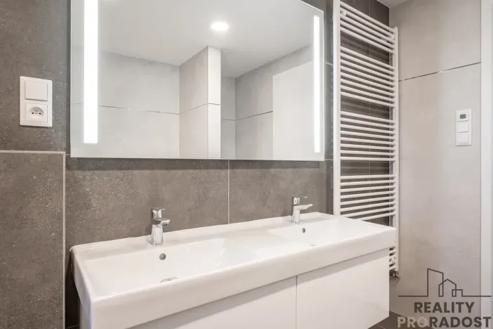 Pronájem bytu 3+kk, Praha - Záběhlice, Klapálkova, 220 m2