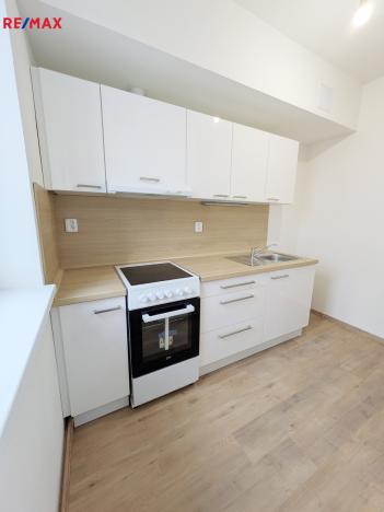 Pronájem bytu 2+kk, Havířov, Dlouhá třída, 44 m2