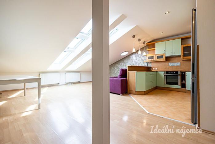 Pronájem bytu 4+kk, Praha - Vinoř, Labětínská, 116 m2