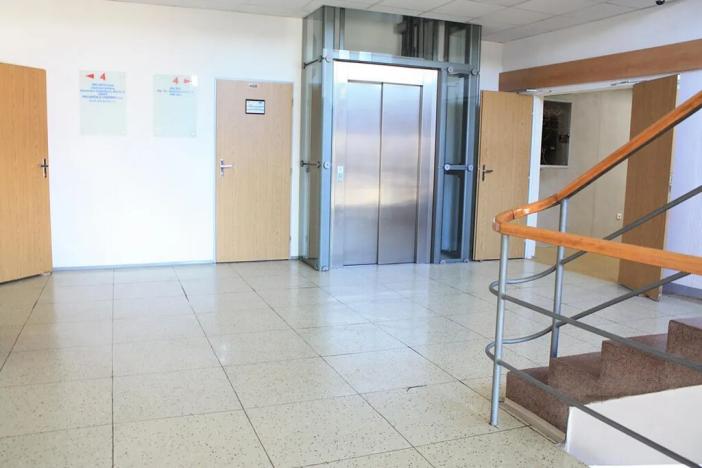 Pronájem kanceláře, Zlín, nám. T. G. Masaryka, 22 m2