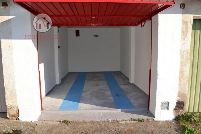 Pronájem garáže, Dvůr Králové nad Labem, Hradecká, 15 m2
