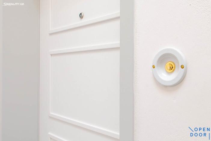 Pronájem bytu 1+1, Praha - Libeň, Kurta Konráda, 28 m2