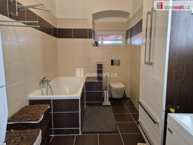 Prodej restaurace, Velešín, náměstí J. V. Kamarýta, 130 m2