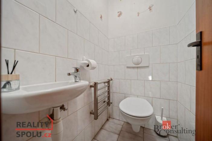 Prodej rodinného domu, Dubenec, 250 m2