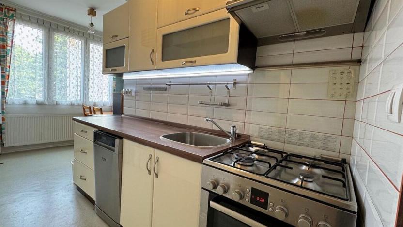 Prodej bytu 3+1, Cheb, Dukelská, 84 m2