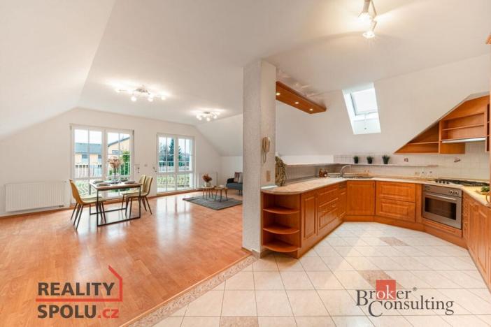 Prodej bytu 4+kk, Praha - Štěrboholy, Novoštěrboholská, 172 m2