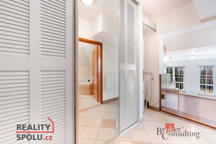 Prodej bytu 4+kk, Praha - Štěrboholy, Novoštěrboholská, 172 m2