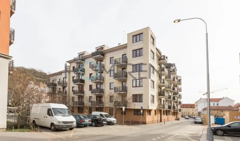 Pronájem garážového stání, Praha - Smíchov, Na Neklance, 13 m2