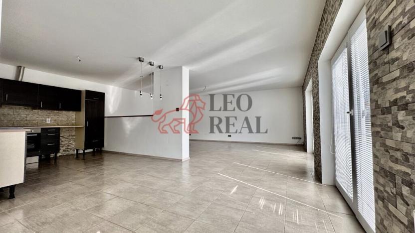 Prodej rodinného domu, Topolná, 215 m2