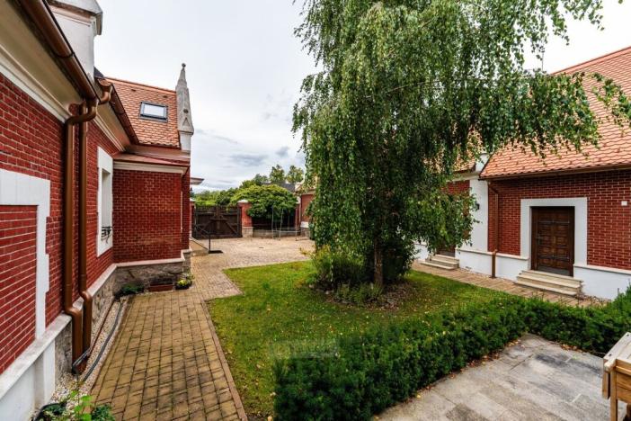 Prodej rodinného domu, Domanín, 717 m2