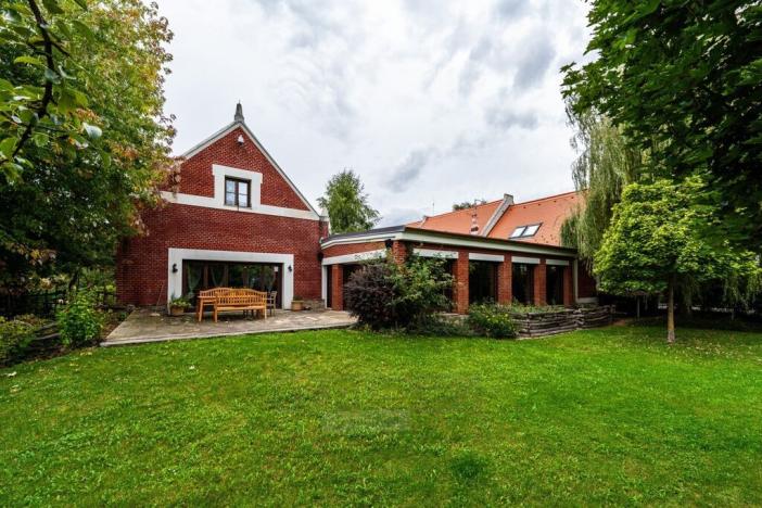 Prodej rodinného domu, Domanín, 717 m2