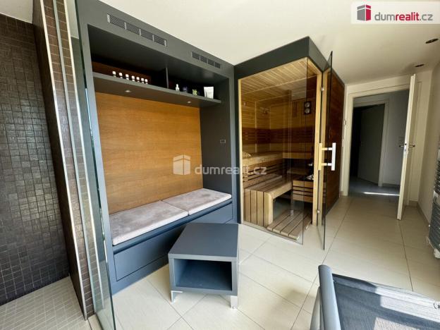 Pronájem rodinného domu, Králův Dvůr, Nad Máchovnou, 192 m2