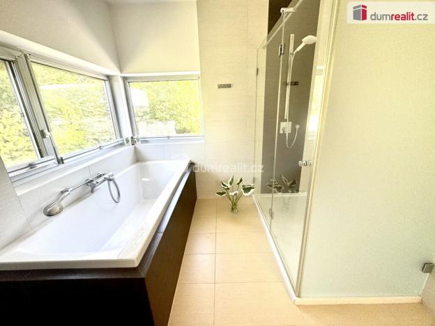 Pronájem rodinného domu, Králův Dvůr, Nad Máchovnou, 192 m2