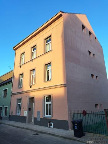 Prodej rodinného domu, Trmice, U Mlýnského potoka, 400 m2