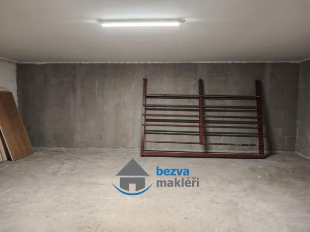 Pronájem skladu, Skuteč, Zvěřinova, 60 m2