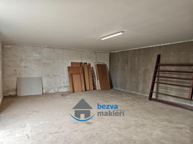 Pronájem skladu, Skuteč, Zvěřinova, 60 m2
