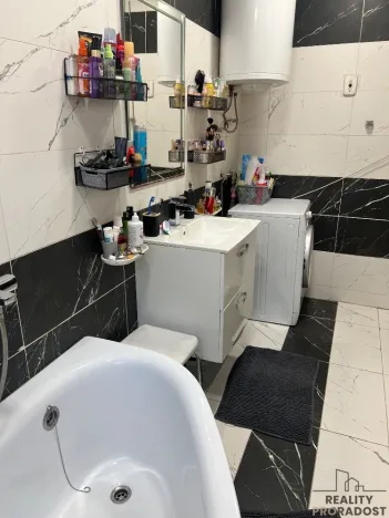 Prodej činžovního domu, Trmice, U Mlýnského potoka, 400 m2