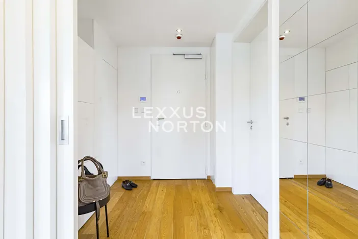 Prodej bytu 2+kk, Praha - Smíchov, Kobrova, 79 m2