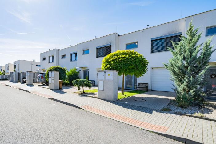 Prodej rodinného domu, Praha - Cholupice, Lhenická, 109 m2