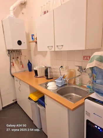 Pronájem kanceláře, Praha - Karlín, Prvního pluku, 103 m2