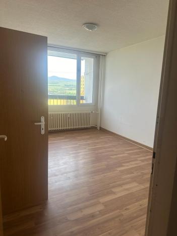 Pronájem bytu 2+1, Bílina, Sídliště Za Chlumem, 60 m2