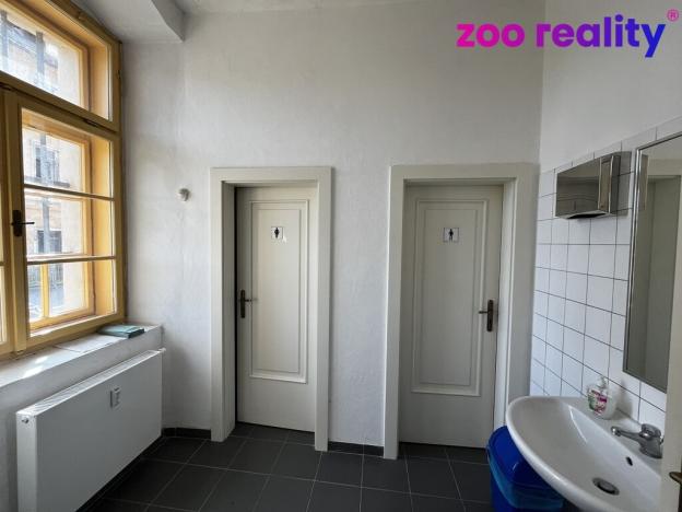 Pronájem kanceláře, Terezín, Akademická, 84 m2