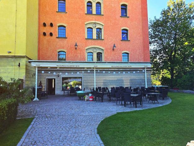 Pronájem kanceláře, Plzeň, Radčická, 275 m2