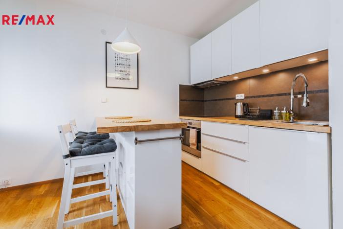 Pronájem bytu 1+kk, Praha - Hostivař, Strašnická, 35 m2