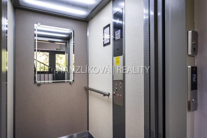 Prodej bytu 1+kk, Černá v Pošumaví, 20 m2