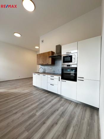 Pronájem bytu 1+kk, Kralupy nad Vltavou, S. K. Neumanna, 31 m2