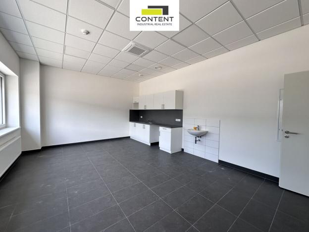 Pronájem skladu, Vrskmaň, Průmyslová, 4300 m2