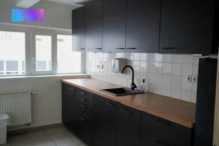 Pronájem kanceláře, Praha, Zubatého, 260 m2