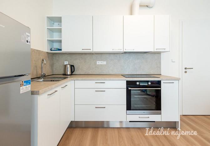 Pronájem bytu 2+kk, Praha - Prosek, Čakovická, 43 m2