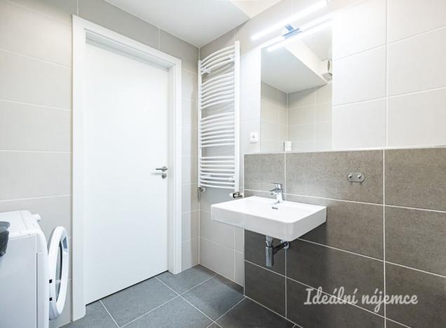 Pronájem bytu 2+kk, Praha - Prosek, Čakovická, 43 m2