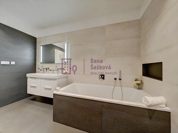 Prodej rodinného domu, Kunžak, 401 m2