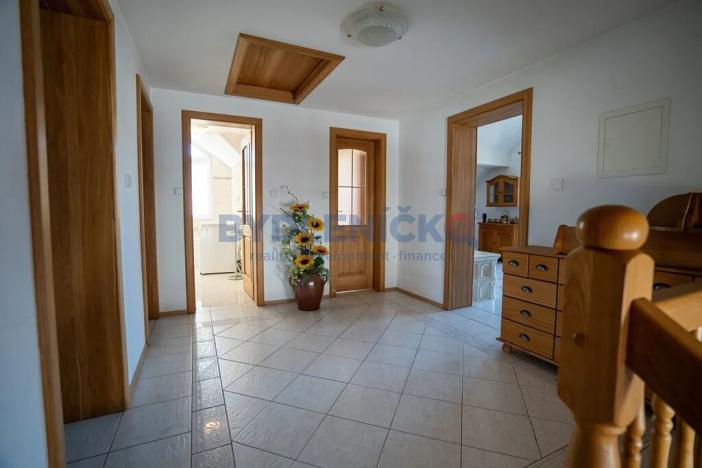 Prodej vícegeneračního domu, Volary, Budějovická, 248 m2
