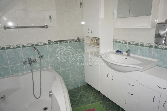 Prodej rodinného domu, Hrochův Týnec, Zámecká, 115 m2