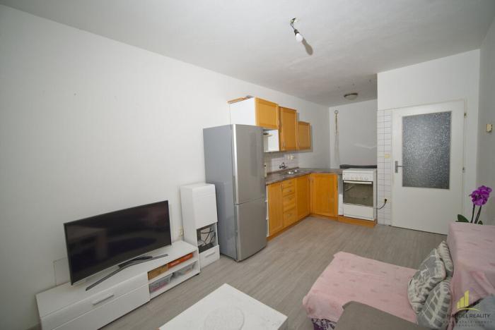 Prodej bytu 2+kk, Telč - Telč-Staré Město, Komenského, 38 m2